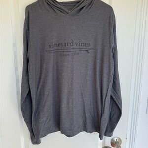 Vineyard Vines island hooded t shirt men’s size small